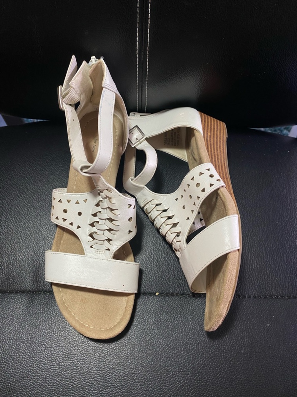 St. John’s Bay White Wedge Sandals with Braided Detail Size 7.5 - Picture 2 of 9